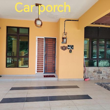 Afwan Homestay Klebang Melaka Экстерьер фото